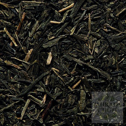 1101 1 Osvěžující zelený čaj Basilur Green Freshness v pyramidových sáčcích – máta, citrusy a elegance v jednom. Dárkové balení 15×2 g.